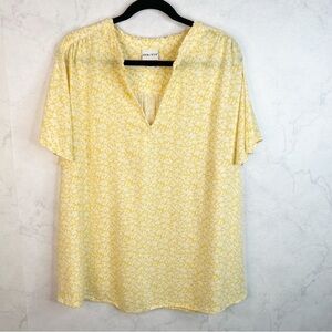 [Ava & Viv] Yellow Short Sleeve Printed Blouse